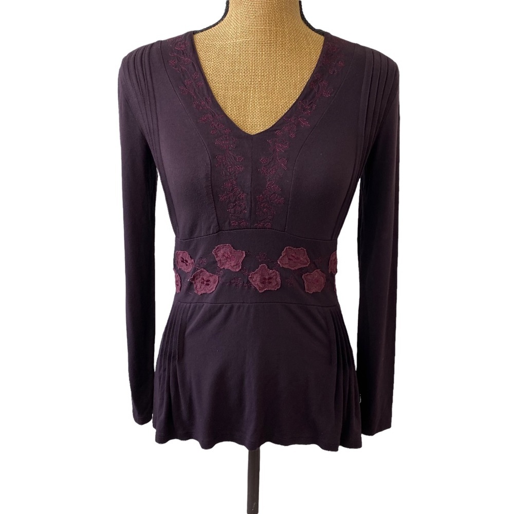 Caroll Paris Women’s 3:4 Sleeve Top Embroidery Dark Purple Size S (36) V Neck
